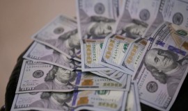 قائمة بأسعار صرف الدولار مقابل الدينار العراقي اليوم